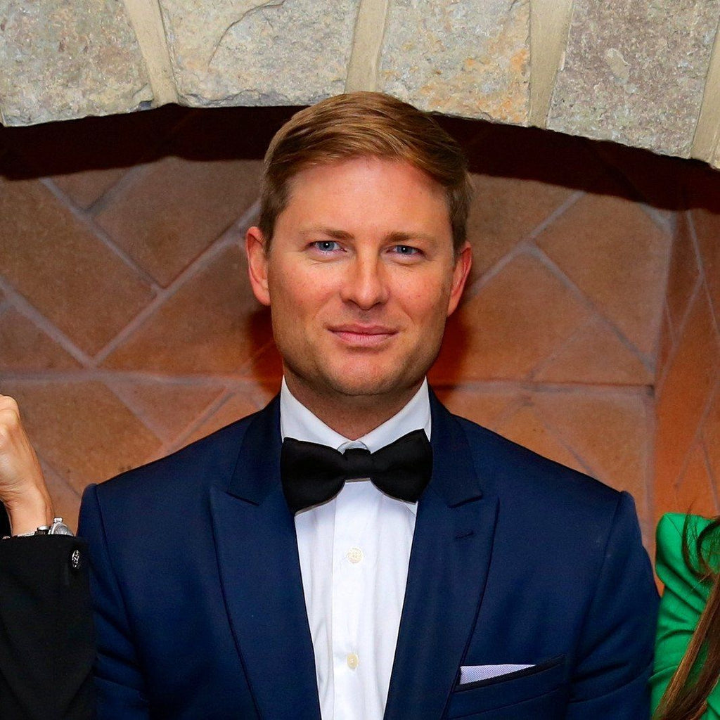 Accessory - Black Satin Magnetic Bow Tie